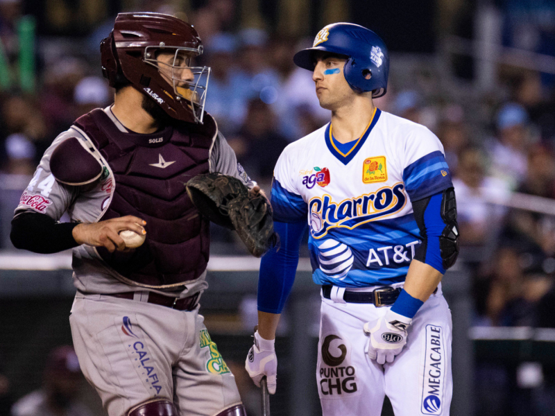 Tomateros silencian a Charros y alargan serie