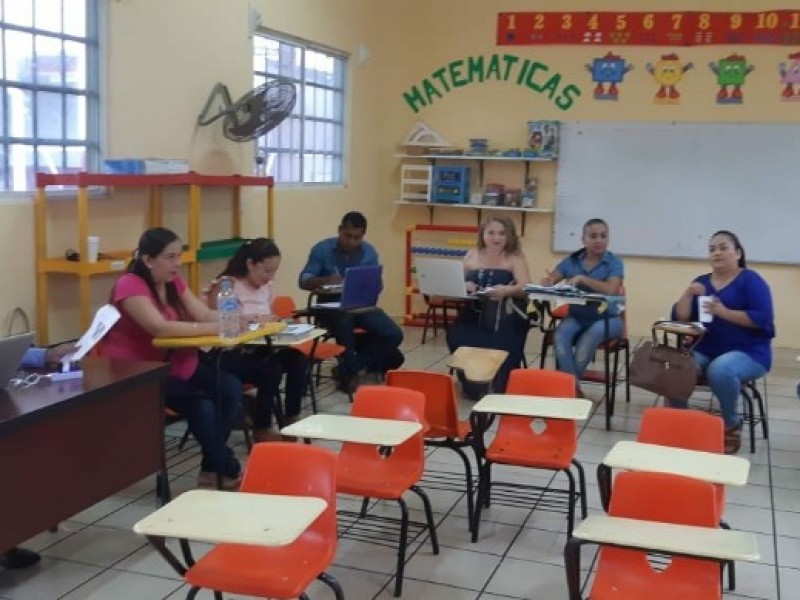 Tomó protesta mesa técnica única de educación