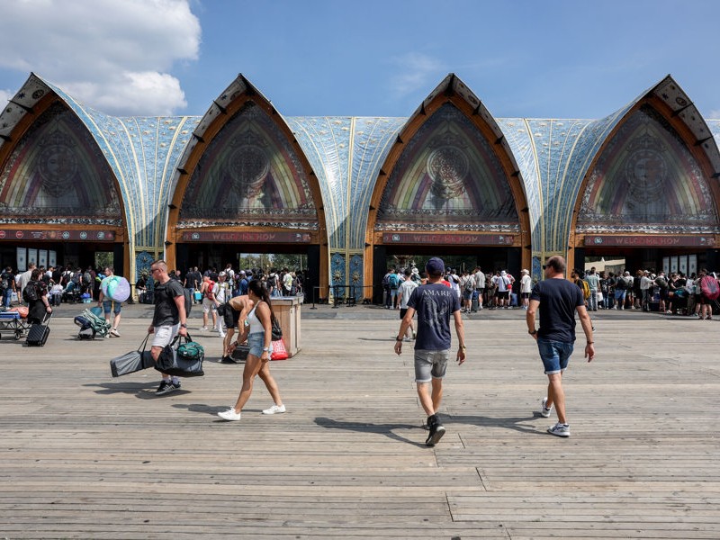 Tomorrowland abrió su camping tras incendio en escenario principal