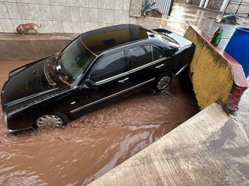 Tormenta causa afectaciones en cabecera municipal de Jocotepec