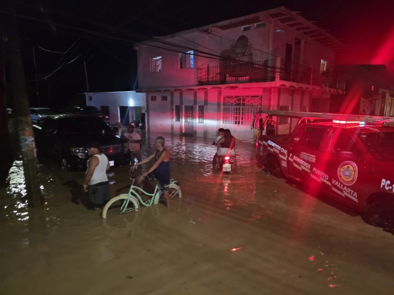 Tormenta deja afectaciones en Puerto Vallarta