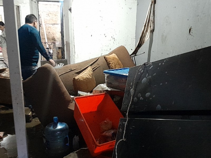 Tormenta dejó 37 casas inundadas en Lomas de Tabachines