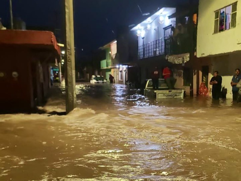 Tormenta dejó inundaciones en Tototlán y Zapotlán del Rey
