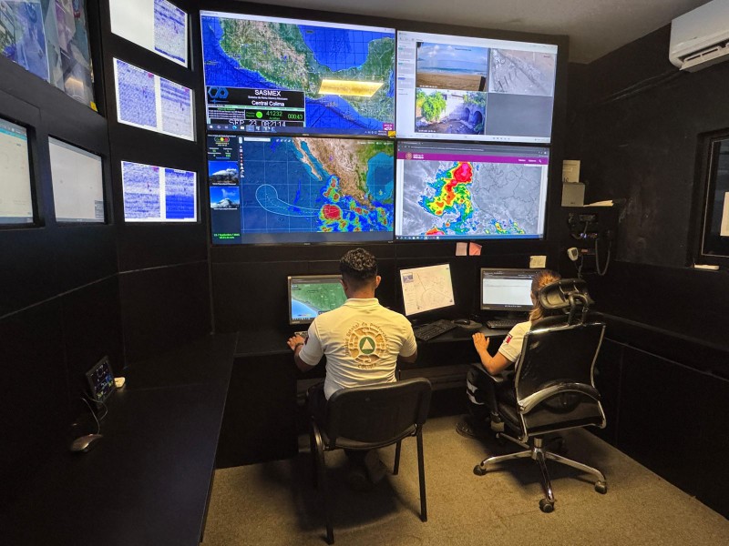 Tormenta tropical 'Narda' provocará lluvias y oleaje elevado en costas colimenses