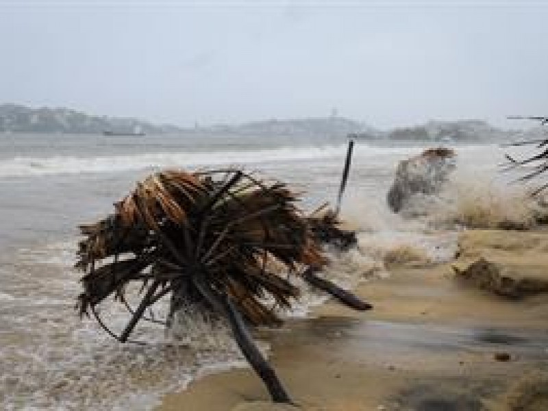 Tormenta tropical Nora podría convertirse en huracán.