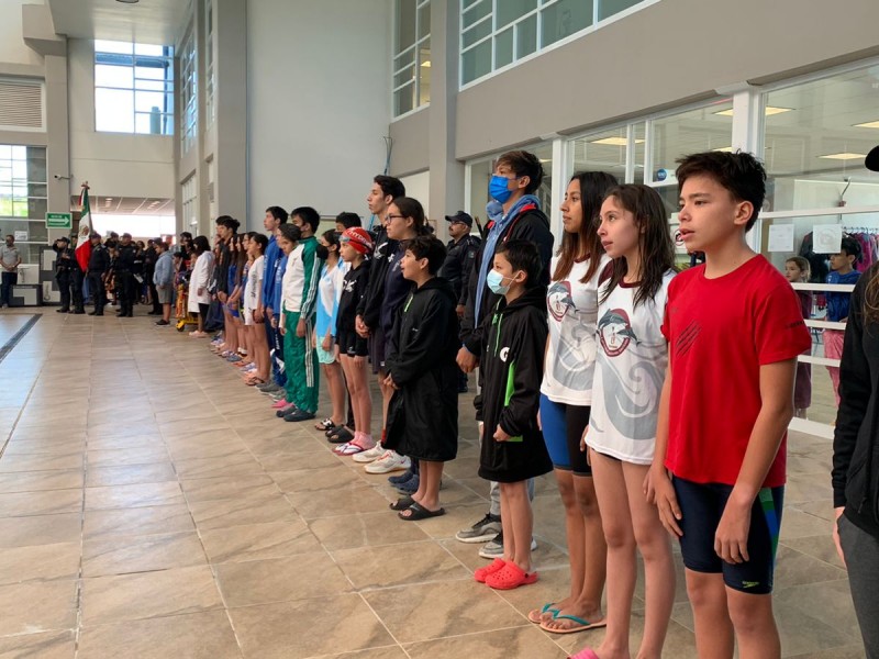 Torneo Estatal Contigo Si reúne a 200 nadadores
