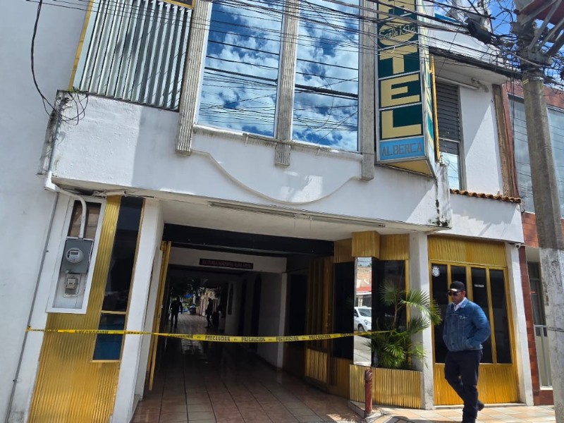 Trabajador de CFE sin vida en hotel del centro de Tepic