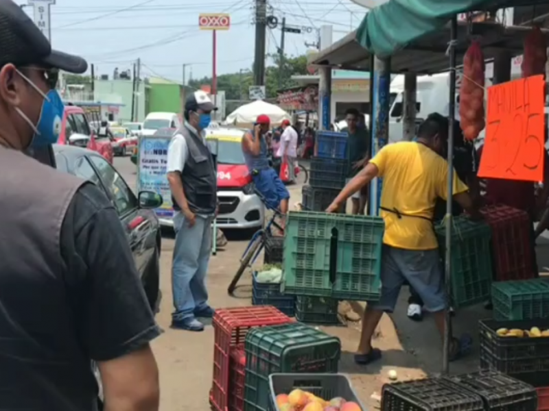 Trabajadores de Comercio Municipal supervisan que locales cumplan la #SanaDistancia