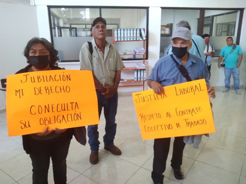 Trabajadores de Coneculta exigen respeto a sus derechos laborales