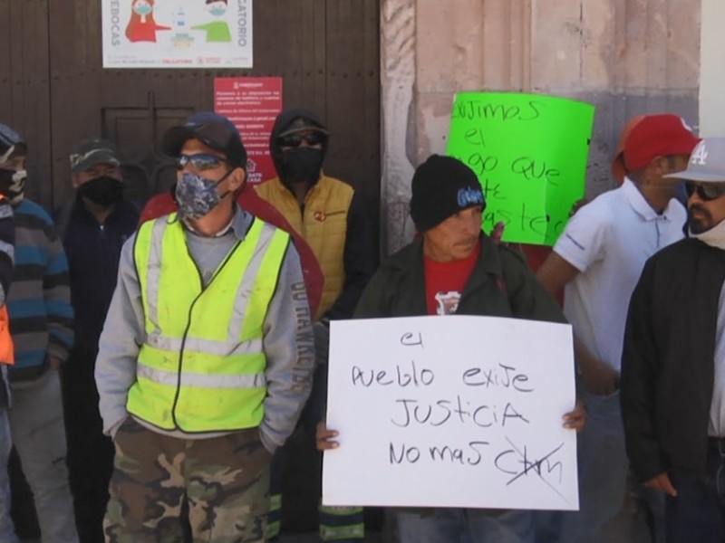 Trabajadores de la construcción se manifiestan