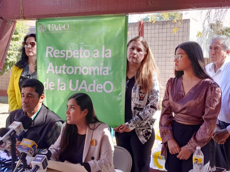 Trabajadores de la UAdeO liberan instalaciones de rectoría
