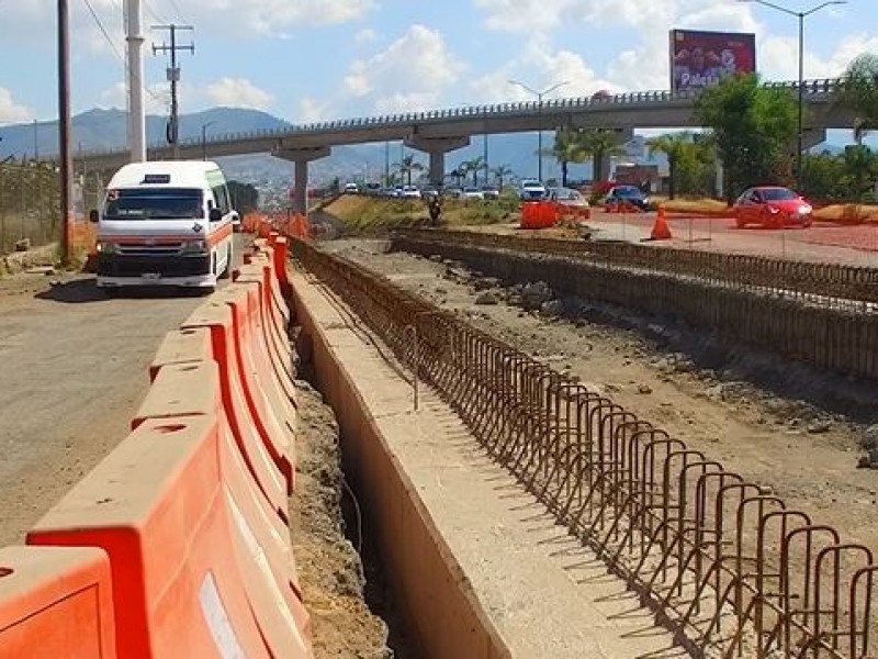 Trabajadores de obra en Salida Salamanca denuncian retraso en pagos