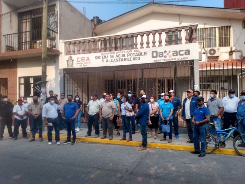 Trabajadores del Agua Potable de Juchitán paran labores