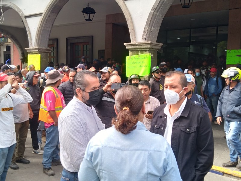 Trabajadores del ayuntamiento de Zamora y del SAPAZ realizan paro 