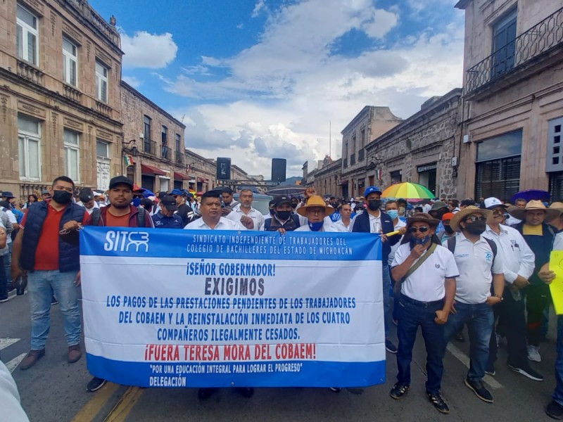 Trabajadores del Colegio de Bachilleres se manifiestan en Morelia