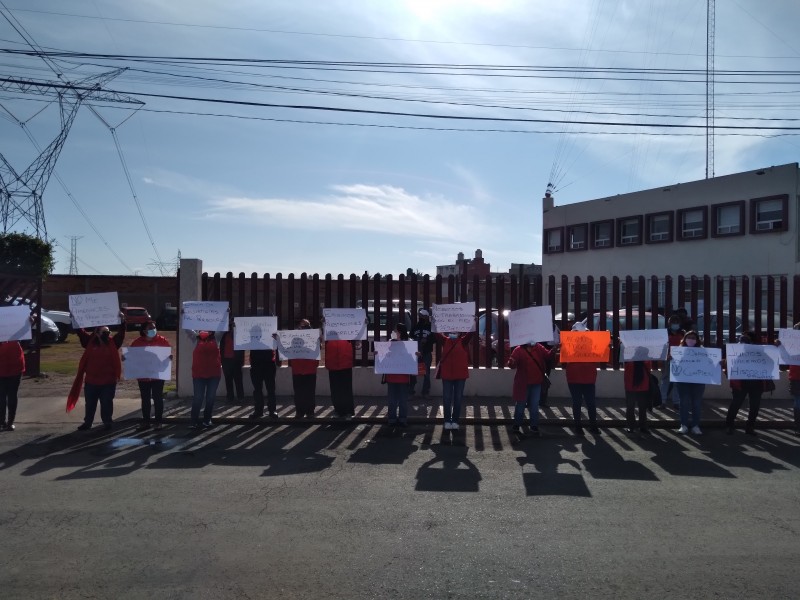 Trabajadores del DIF municipal de Zinacantepec no han recibido pagos