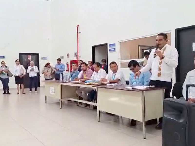 Trabajadores del Hospital de Juchitán logran acuerdos con autoridades