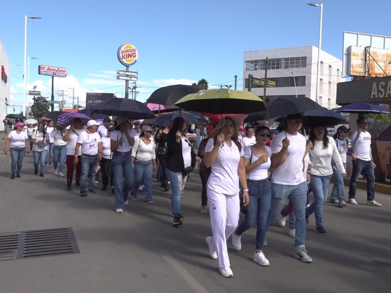Trabajadores del IMSS marchan por abasto y salarios dignos.
