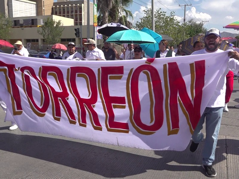 Trabajadores del IMSS protestan contra el sistema de pensiones