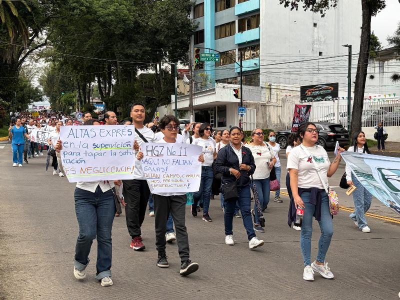 Trabajadores del IMSS protestan por tercera ocasión en Xalapa
