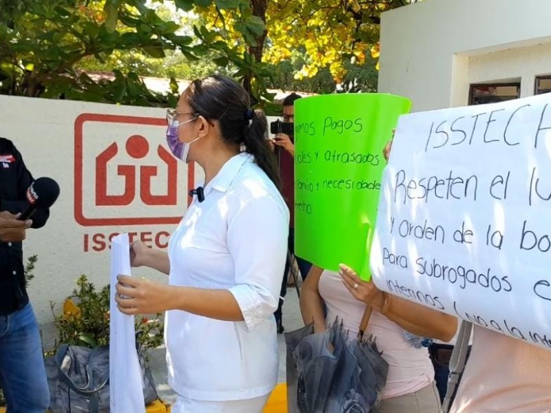 Trabajadores del ISSSTECH denuncian falta de pagos