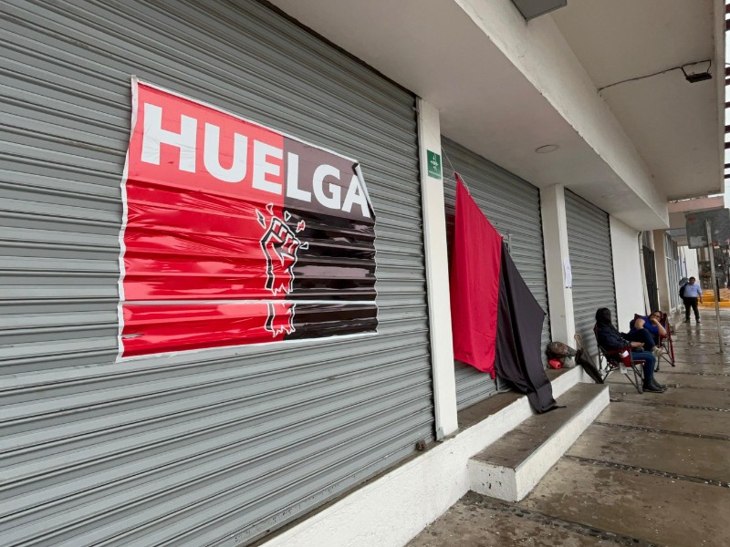 Trabajadores del Nacional Monte de Piedad mantienen paro en Tuxpan