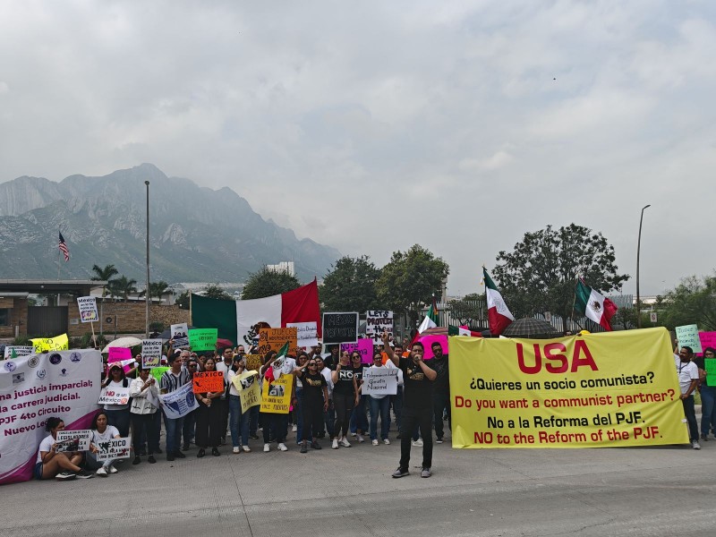 Trabajadores del PJF de Nuevo León acuden a Consulado Americano
