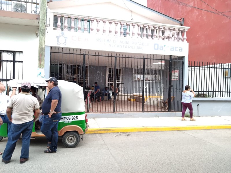 Trabajadores del SAP de Juchitán paran labores