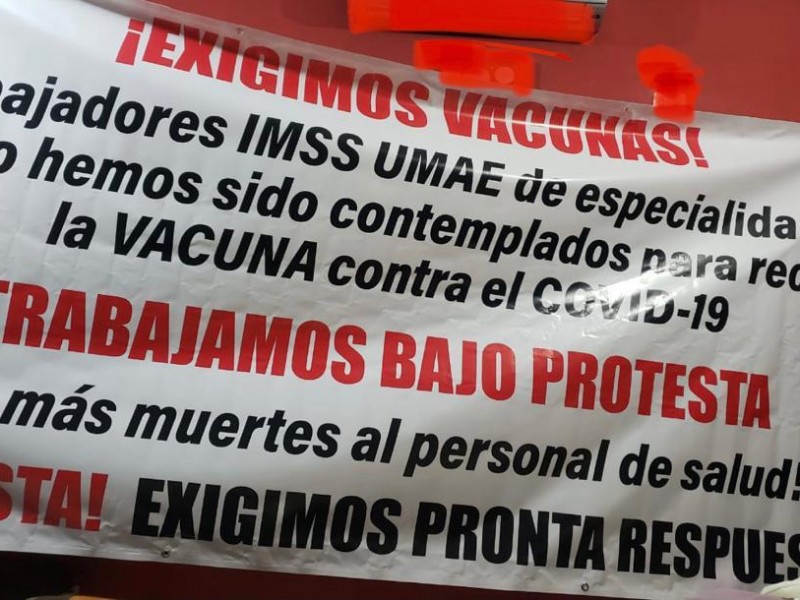 Trabajadores del sector salud piden que sean vacunados