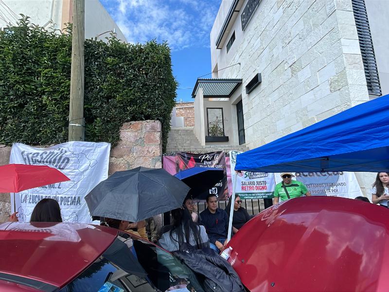 Trabajadores del Seguro Social llaman a marcha para este martes