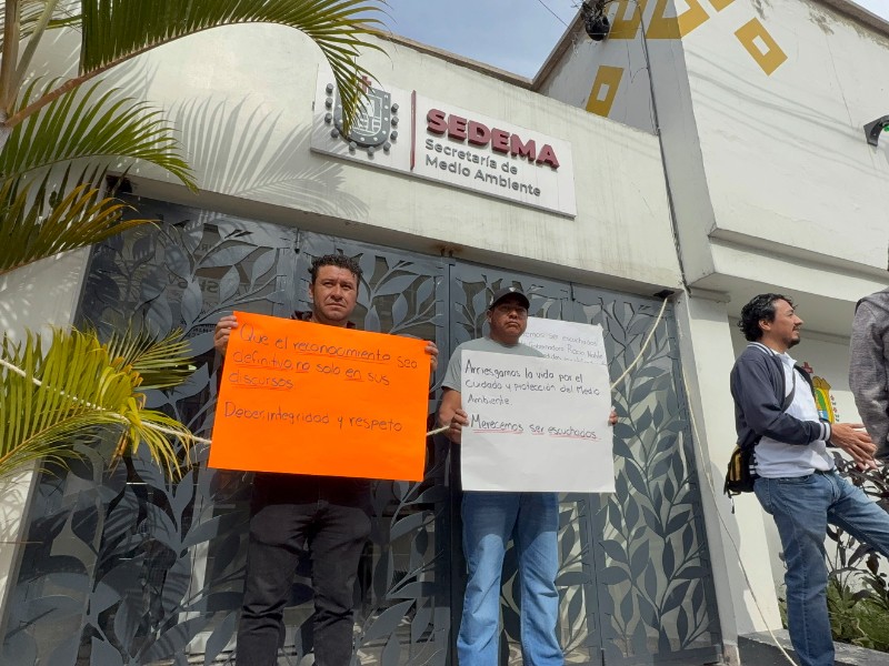 Trabajadores despedidos toman la Sedema, inician huelga de hambre