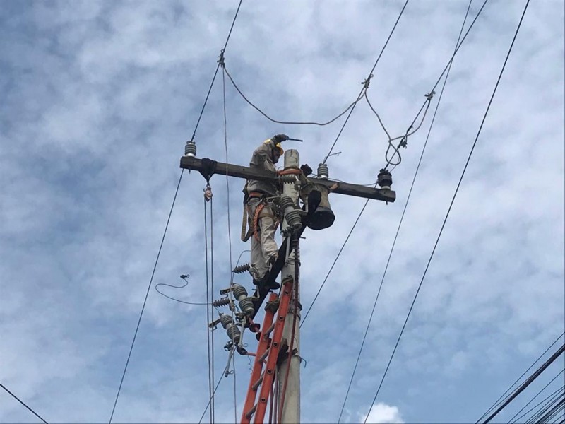 Trabajadores electricistas los de mayor aumento salarial del país