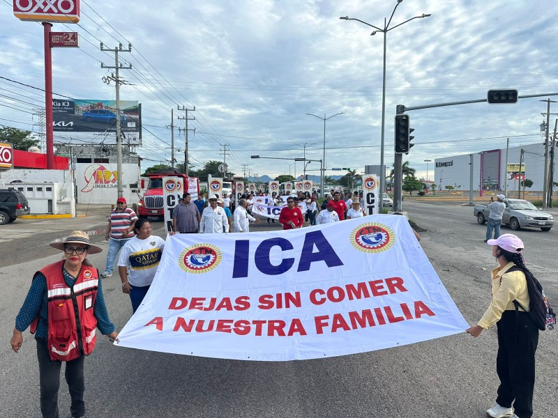 Trabajadores exigen pago de 200 MDP a PEMEX en Salina Cruz