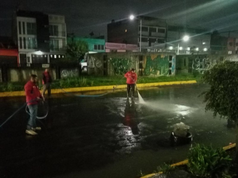 TRABAJAN BRIGADAS DE AGUA LIMPIA DE LA CAEM