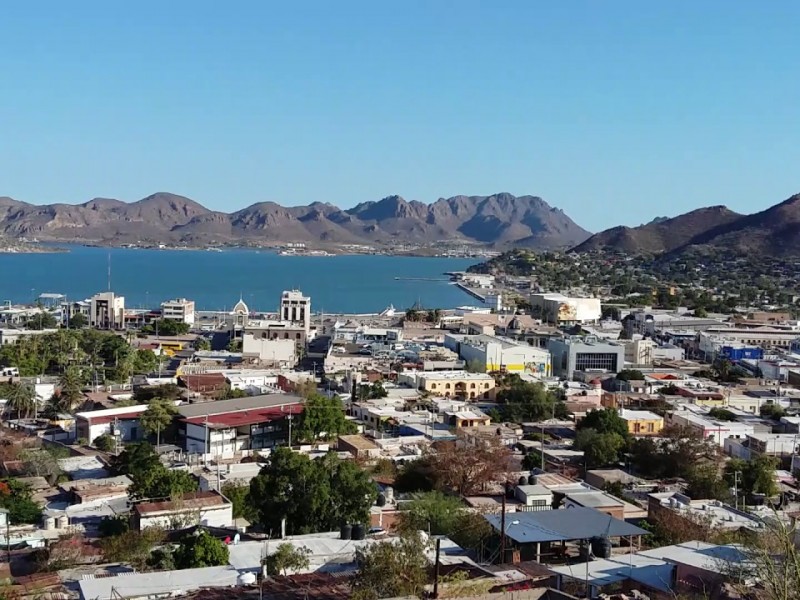 Trabajan en tranquilidad en el centro de Guaymas