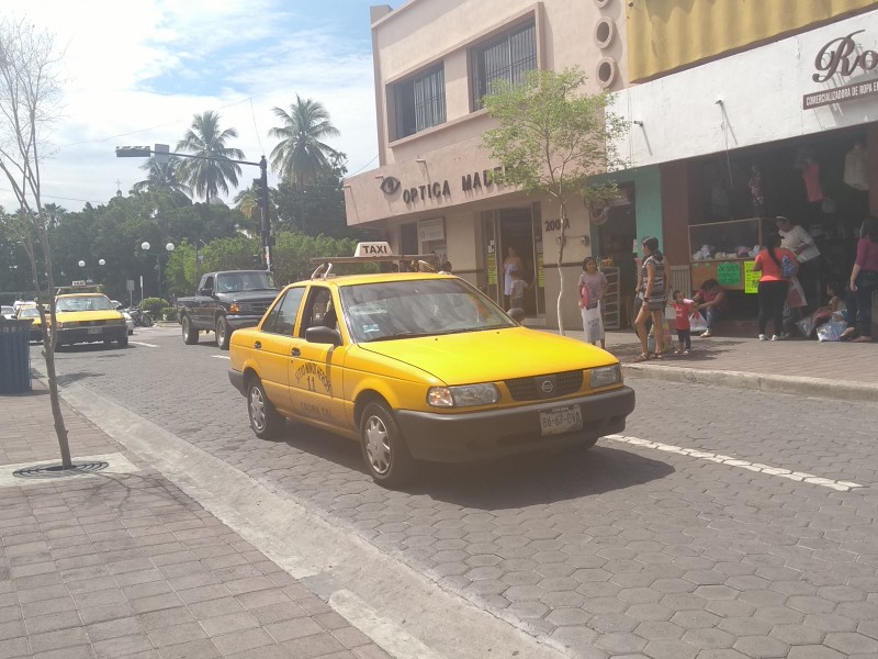 Trabajan para mejorar servicio de taxi convencional