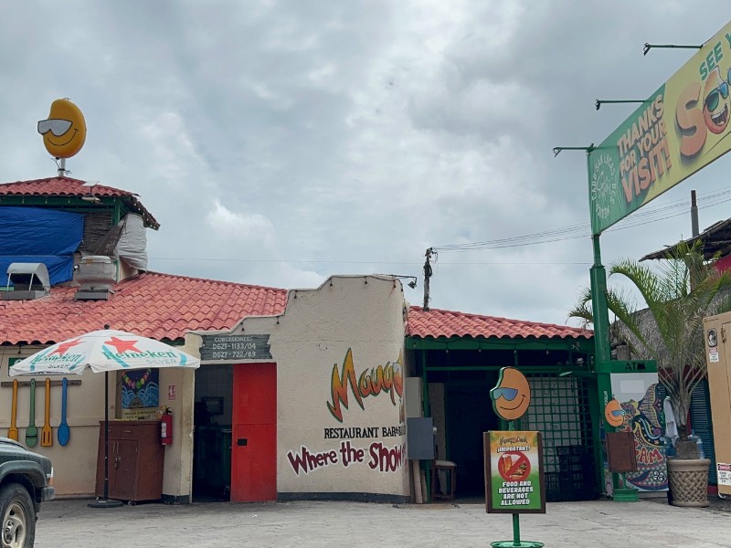 Trabajan restaurantes de El Médano para reanudar servicio, tras lluvias