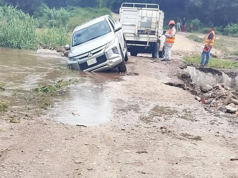 Trabajos de dragado hacen efecto, cierran pasos en rio las nutrias, Juchitán