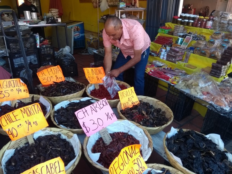 Trae a la frontera variedad de chiles mexicanos