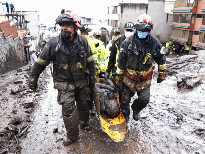 Tragedia en Ecuador: aluvión de lodo deja 22 muertos
