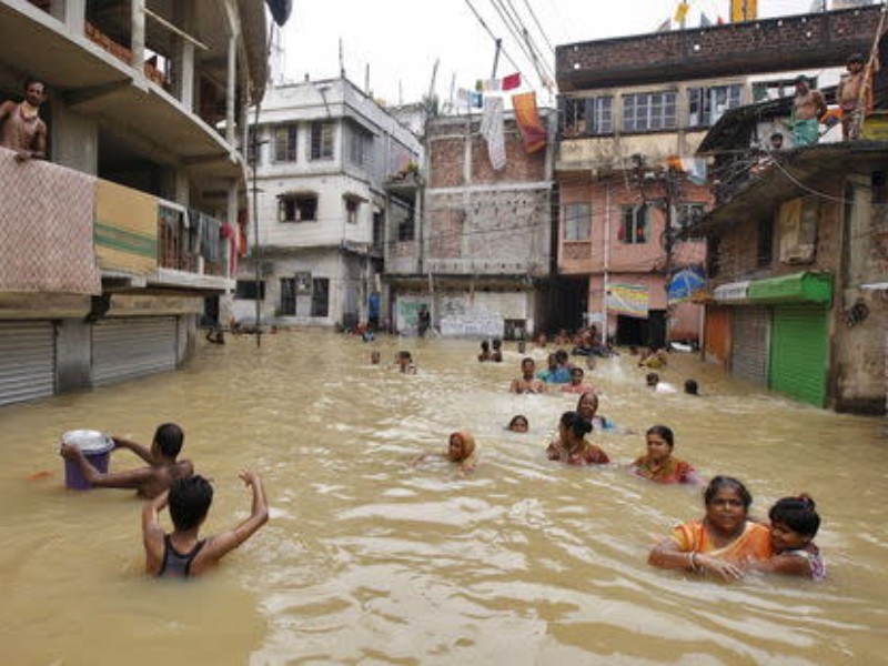 Tragedia en India: Inundaciones y deslaves dejan 30 muertos