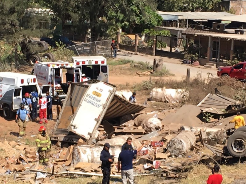 Trágico accidente deja una persona fallecida y tres lesionados