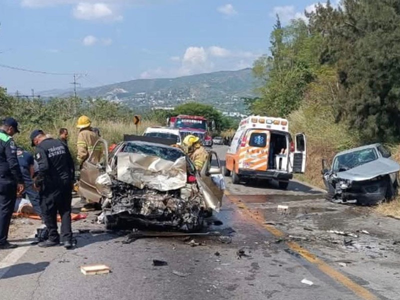 Trágico accidente en la carretera México‑Acapulco deja dos muertos