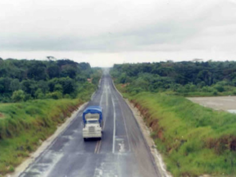 Tramo carretero Chiapas Coatzacoalcos en malas condiciones denuncian turistas