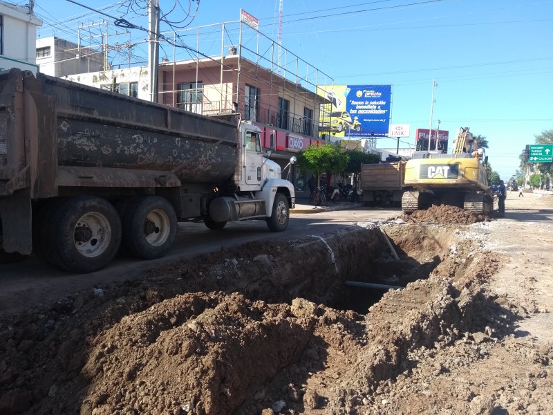 Transporte de materiales resiente falta de obra pública