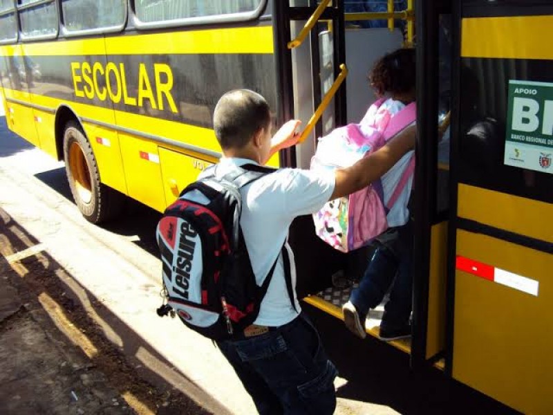 Transporte escolar reduciría drásticamente el tráfico en León
