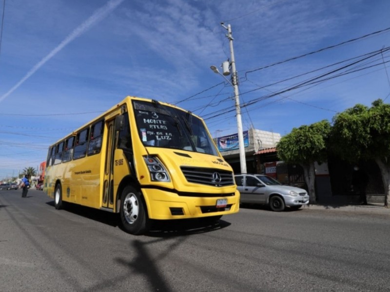 Transporte gratuito para vacunación contra COVID-19 en la capital queretana