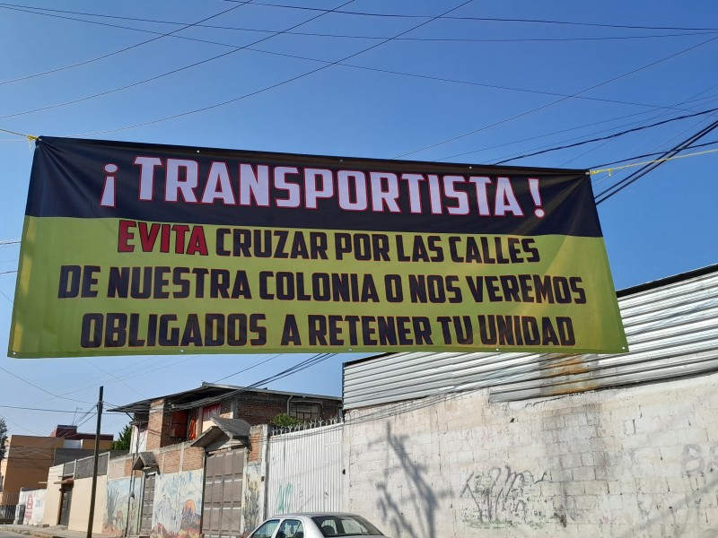 Transporte pesado afecta calles de Toluca