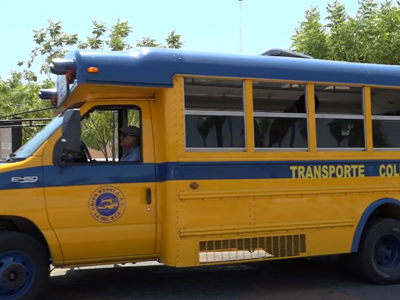 Transporte público causa molestias a estudiantes