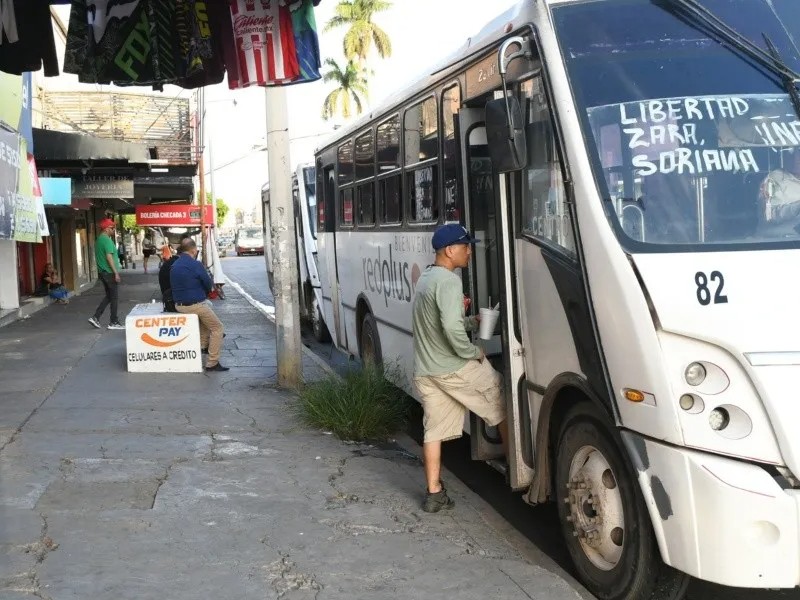 Transporte urbano enfrenta retrasos por obras y falta de choferes Transporte urbano enfrenta retrasos por obras y falta de choferes